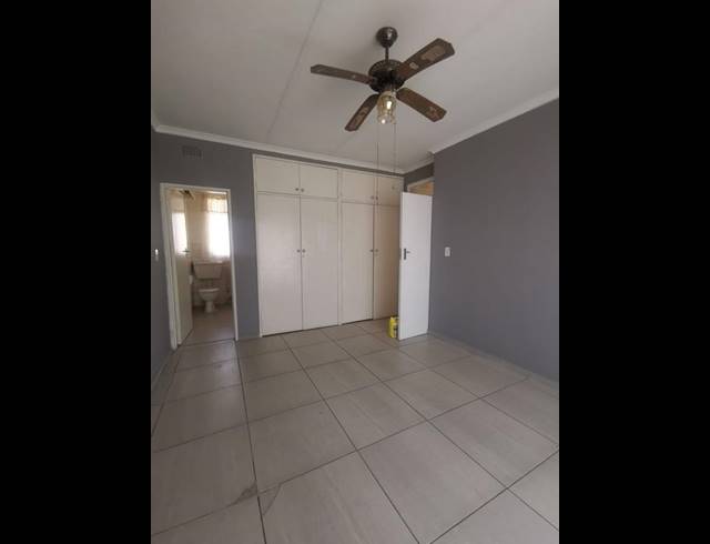 3 BEDROOM HOUSE FOR SALE IN BIRCHLEIGH NORTH